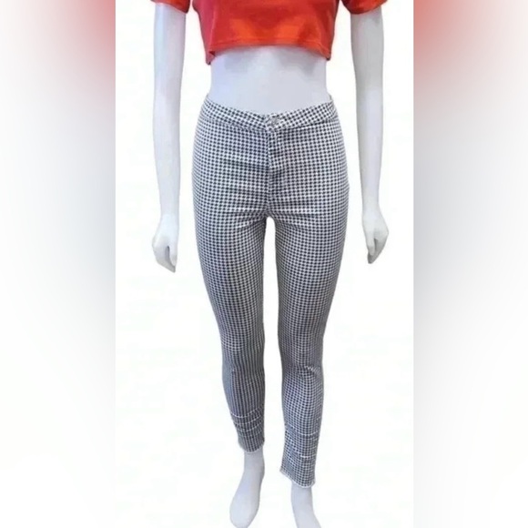 Divided H&M Jeans High Rise Black & White Checkered Pants Size 6 - Picture 1 of 9